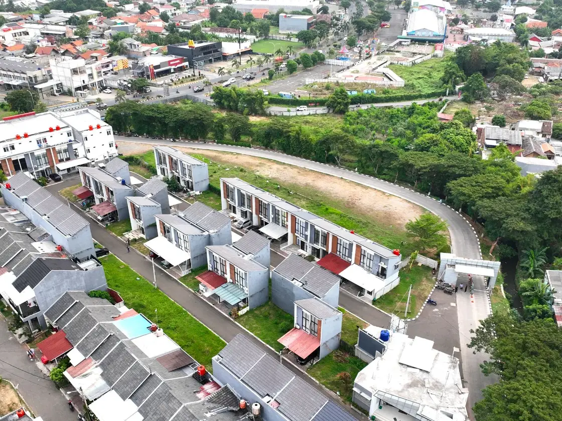 Foto Aerial Neu River Garden — Cluster Neu River Garden